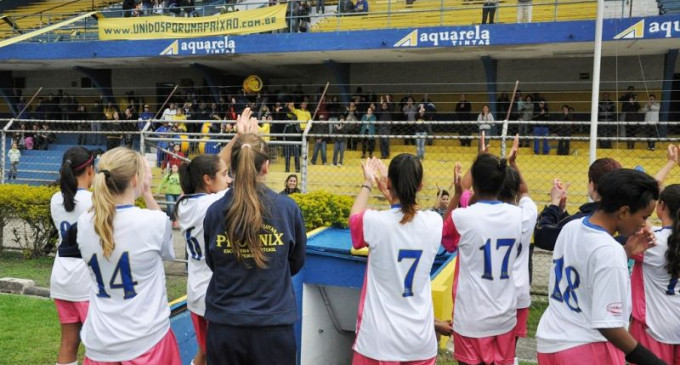 Futebol Feminino: O sonho das lobas é adiado