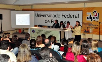 UFPel debate a Qualidade da Educação, Democratização e Permanência