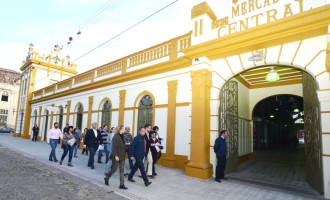 Eduardo propõe que Feira do Livro seja no Mercado Central