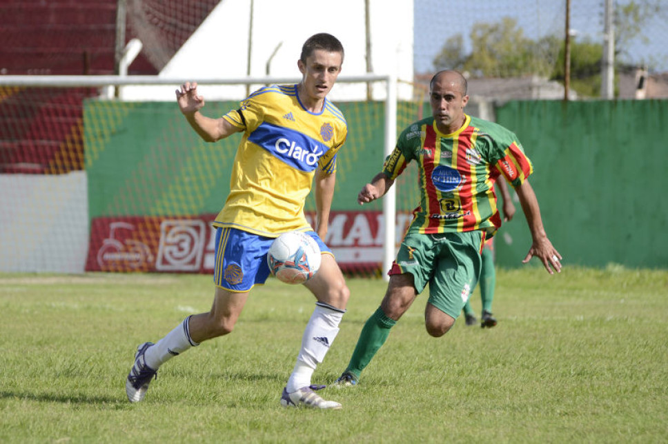 Farroupila 0 x 1 Pelotas – Estádio Nicolau Fico – Fotos:Alisson Assumpção/DM