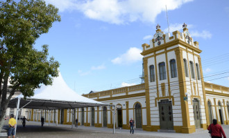 41ª  Feira do Livro inicia no Mercado Central