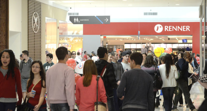 Até Domingo, Shopping Pelotas tem descontos de até 70%