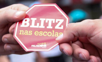 BLITZ NAS ESCOLAS: Projeto realiza atividade no Calçadão