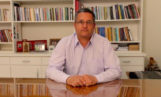 Professor e Advogado Ricardo Costa lança livro