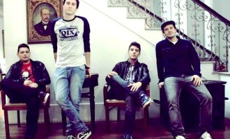 Teatro Cassiano recebe show da banda “Stand Up”