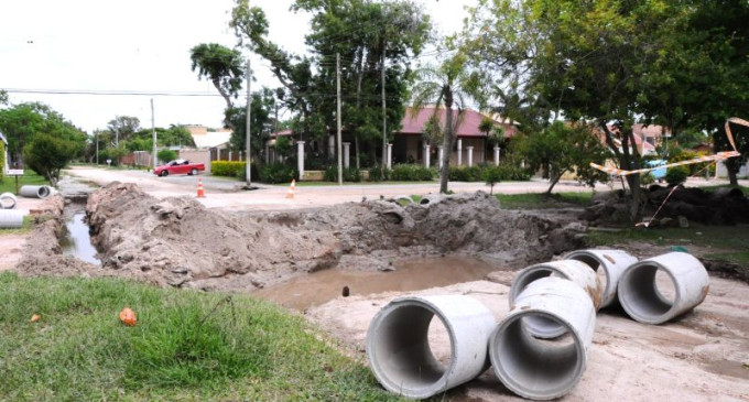 Sosu continua com manutenção da drenagem em vários pontos da cidade