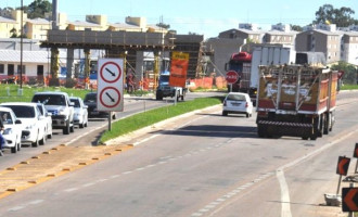 Trânsito será interrompido na BR-116 para lançamento de vigas do viaduto da Fernando Osório