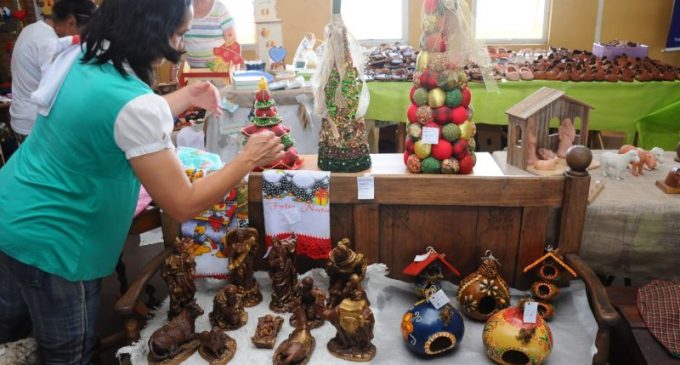 Usuárias e voluntárias da Aapecan Pelotas terão acesso a carteira de artesã