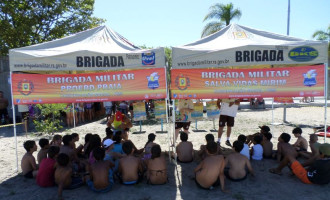 Brigada Militar leva atrações para a praia do Laranjal em Pelotas