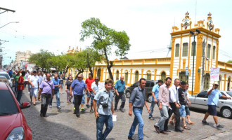 Câmara apoia donos de trailers e quiosques