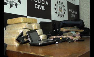 Polícia apreende oito quilos de drogas e prende quatro pessoas