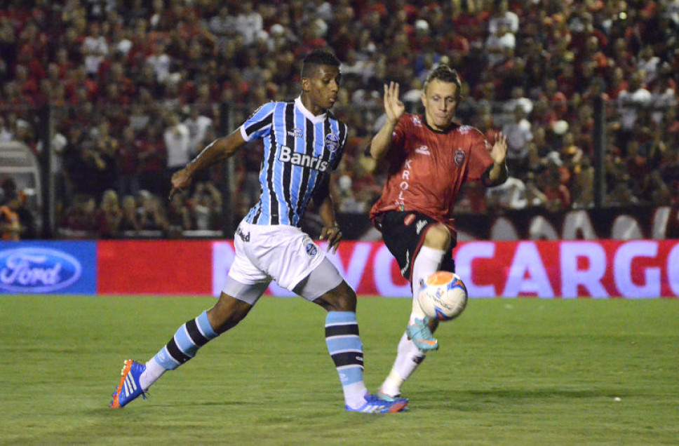 Brasil 1 x 1 Grêmio – Estádio Bento Freitas – Gauchão 2014 – Fotos: Alisson Assumpção/DM