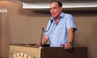 Salvador Ribeiro homenageia os aposentados