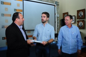 Vereador Beto da Z3 o prefeito Eduardo e o chefe da UGP Jair Seidel