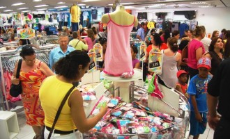 Pesquisa da Fecomércio-RS mostra que famílias gaúchas mantém otimismo em relação à intenção de consumo
