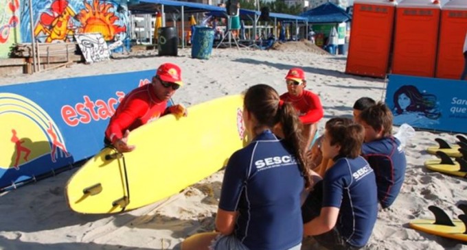SESC – LITORAL SUL : RecreArte é atração na praia do Laranjal