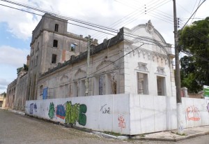PRÉDIOS da UFPel, na zona do Porto, engrossam a lista das reformas com prazos e valores “carentes” de aditivação 