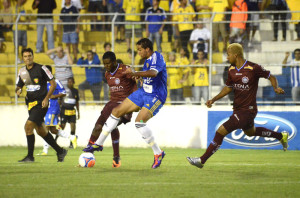 Pelotas fracassa dentro de casa, perde de 3 a 0 para o Caxias e está rebaixado pelos resultados de campo Foto: Alisson Assumpção/DM  