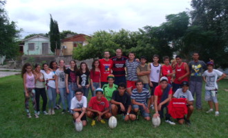 Alunos da EMEF Olavo Bilac recebem aula de Rugby
