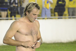 Sotilli chorou o rebaixamento do Pelotas, quando deixou de ser profissional para ser o torcedor Foto: Alisson Assumpção/DM  
