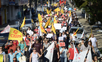 EDUCAÇÃO PÚBLICA : Sindicatos chamam para greve