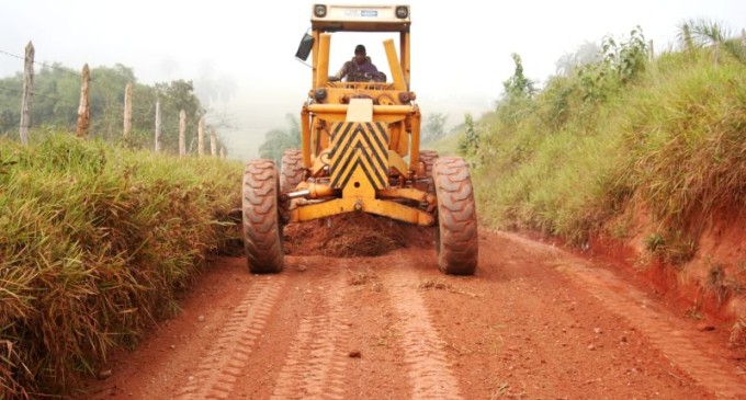 AZONASUL : Recuperação de estradas rurais preocupa gestores