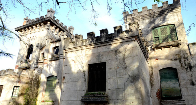 Secretarias fazem reparos no interior do Castelo Simões Lopes
