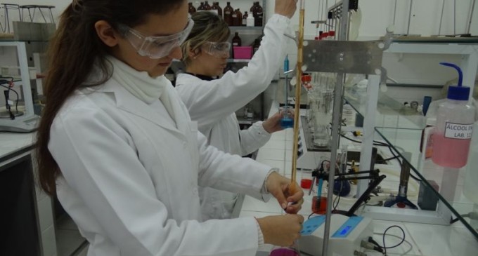 IFSul/câmpus Pelotas: 70% dos aprovados na Corsan são egressos do curso de química