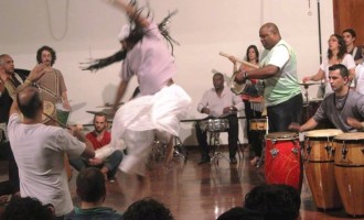 Workshop de dança afro com o coreógrafo Daniel Amaro