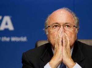 Blatter espera por resultado de investigação para anunciar decisão