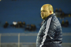 TÉCNICO Julinho Camargo viu seu time empatar a segunda partida na competição 