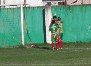 Farroupilha espera comemorar gols nos amistosos desta semana Foto: Henrique König/Assessoria GAF 