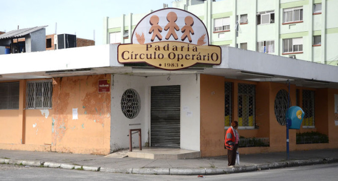 Trabalhadores da antiga padaria Círculo Operário reclamam as indenizações