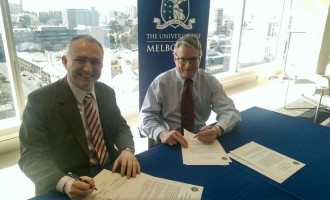 Assinado acordo de cooperação internacional entre UFPel e a Universidade de Melbourne