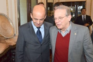DESEMBARGADOR José Aquino Flores de Camargo com o governador Tarso Genro Eduardo Nichele/Divulgação 