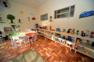 Escola Municipal de Educação Infantil (EMEI) Lobo da Costa, localizada no Bairro Pestano