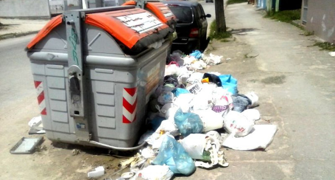 PROBLEMA CRÔNICO : Lixo acumulado ainda preocupa