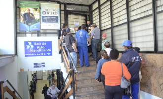 Greve do Banrisul acaba em 14 regiões do Estado  : Em Pelotas e cidades vizinhas assim como na Capital e Região Metropolitana a paralisação continua