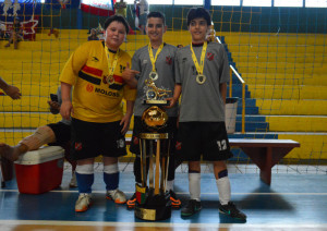GOLEIROS Marion(E), Vitor(C ) e Felipe foram destaques rubro-negros