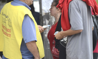 Derrame de vale-transporte falso inunda os coletivos