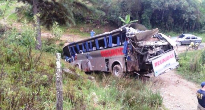 TRAGÉDIA : Nove mortos em acidente com ônibus na serra catarinense