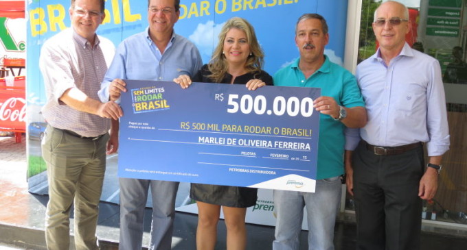 Prêmio da Petrobras : Cliente da Abastecedora JK recebe prêmio especial