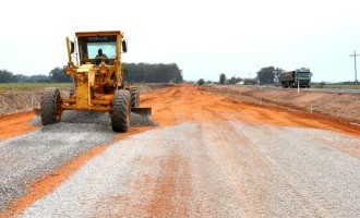 OBRAS DE DUPLICAÇÃO : DNIT alerta para bloqueio da BR-116 em São Lourenço do Sul