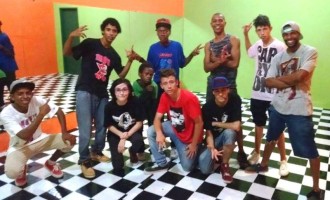 TREM DO SUL : Centro de treinamento oferece aulas de dança