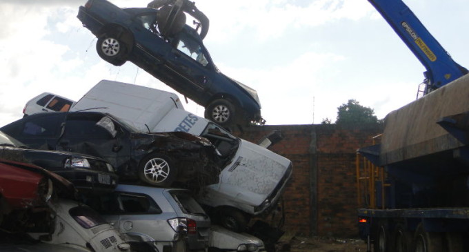 SUCATAS : Detran recicla 347 toneladas