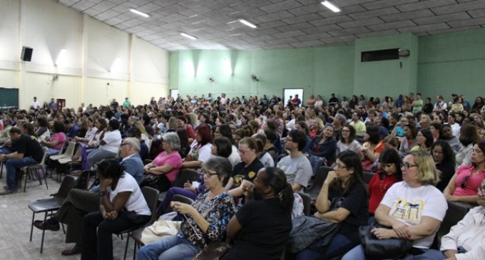 Simp critica demora de Eduardo em responder as reivindicações