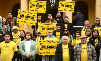 GREVE NA UFPEL  : Servidores paralisados buscam apoio dos professores