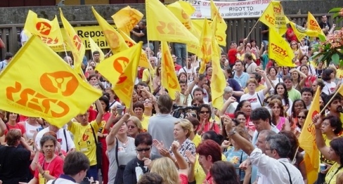 CPERS/SINDICATO : Caravana em defesa dos direitos dos educadores