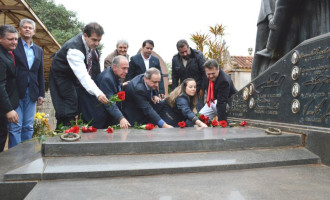 11 ANOS DE FALECIMENTO : Pedetistas homenageiam Brizola