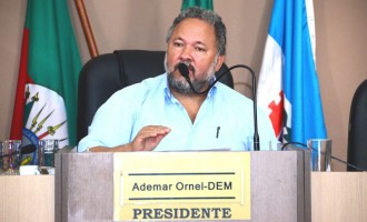 REFORMA ADMINISTRATIVA: Justiça concede liminar que anula voto de Ademar Ornel